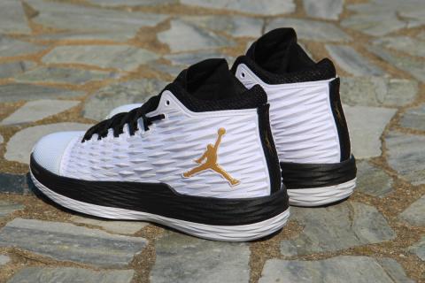 КРОССОВКИ AIR JORDAN MELO M13