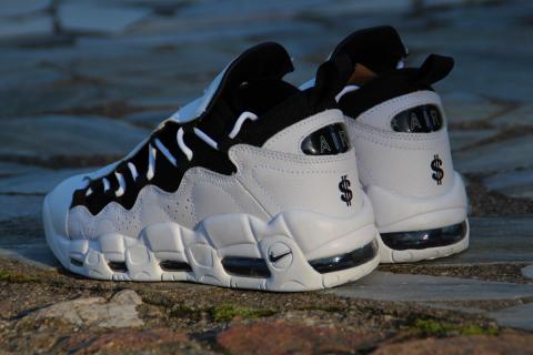 Кроссовки Nike Air More Money